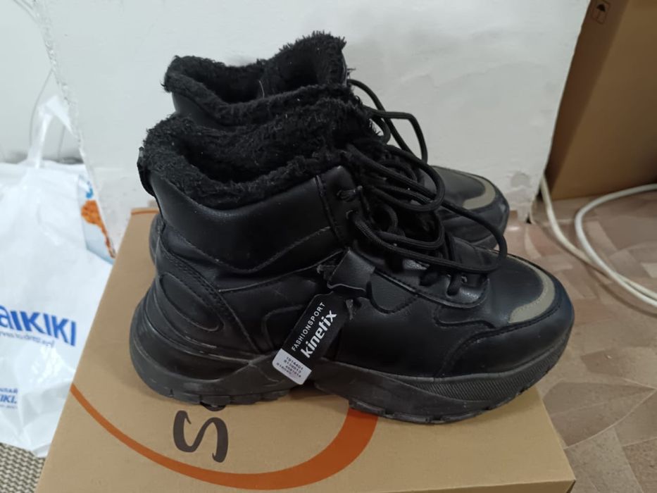 Зимние кроссовки