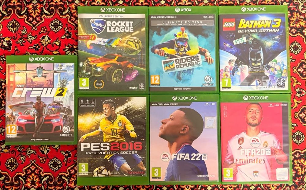 Xbox one S 1 TB cu 2 controllere originale cu cutie, + jocuri NEGOCIABIL