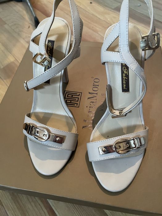 Босоножки от sasha fabiani