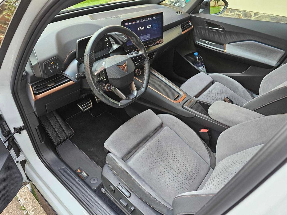 CUPRA Born E-Boost 77 kWh | 231 CP | 2023 | 38.000 km | Garanție 2027/2031 | 2 seturi roți