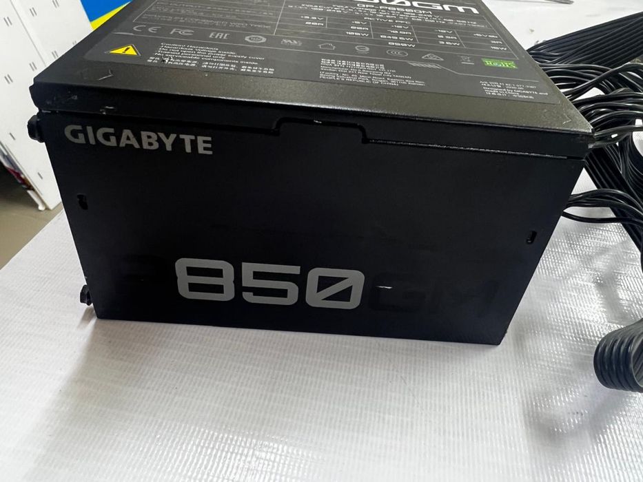Блок питания gigabyte 850