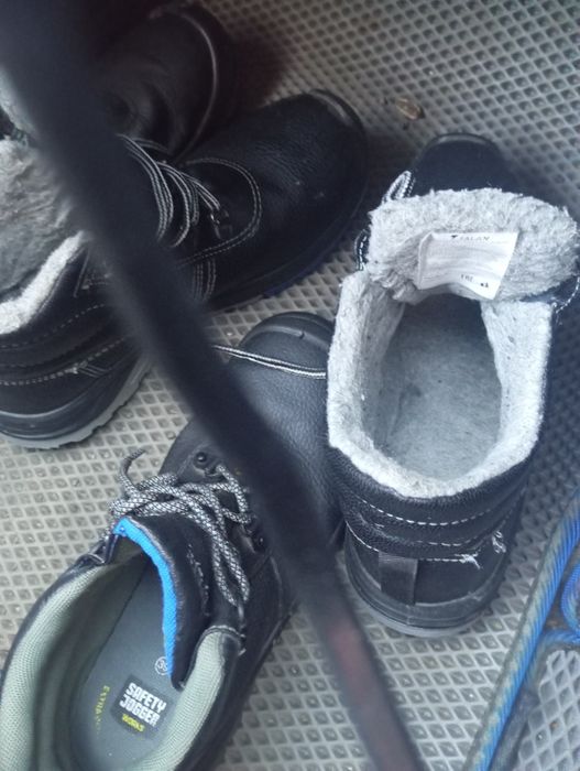 Продам спецобувь, почти новые
