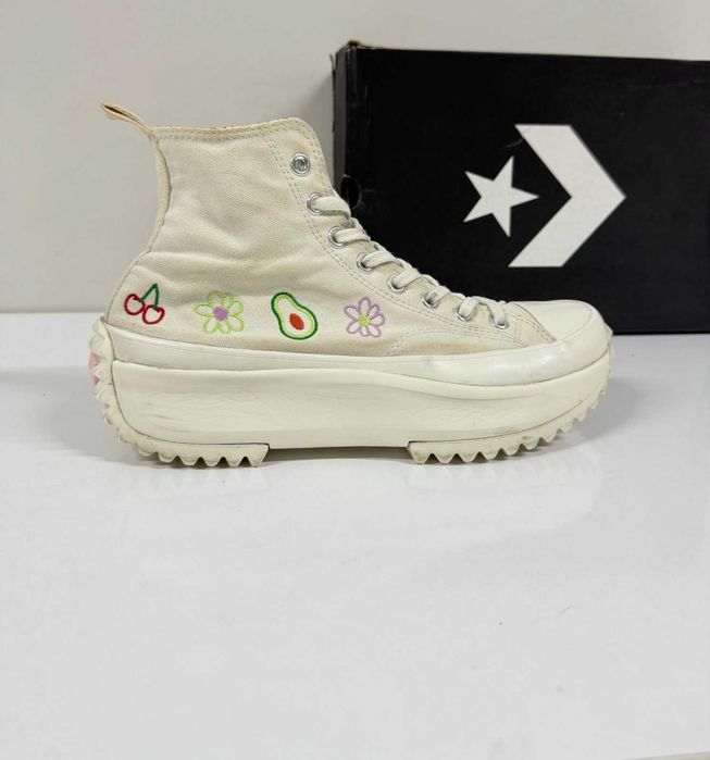 Converse Run STAR HIKE