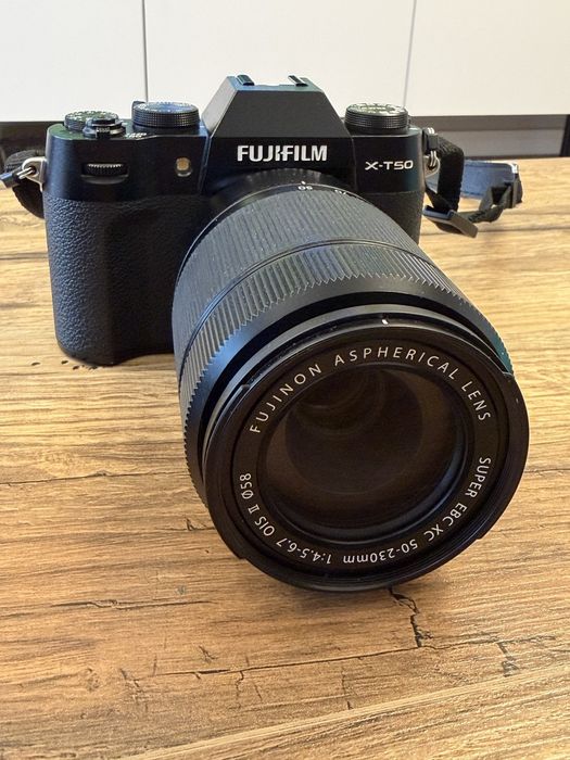 Fujifilm X-T50 + Fujinon XC 50-230mm OIS II