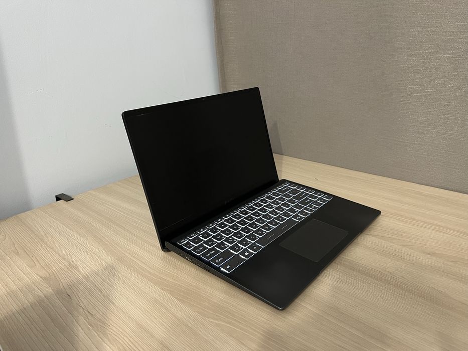 Универсальный Ультрабук MSI