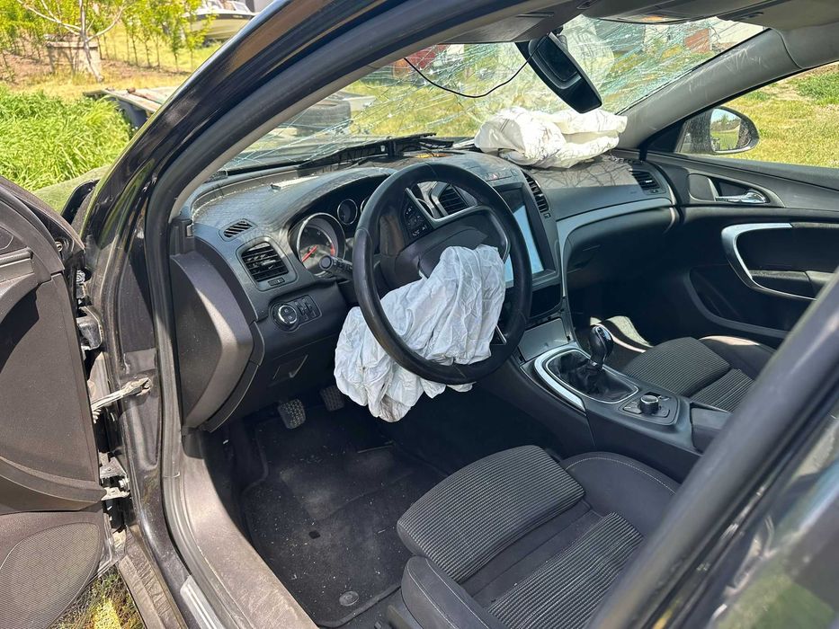 Vand Opel Insignia - Lovit