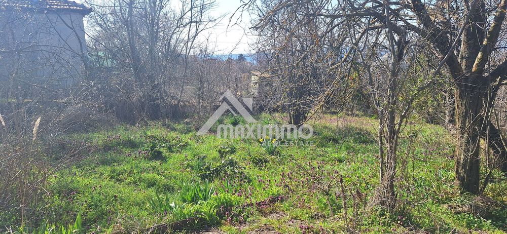 Парцел в Варна-м-т Планова площ 1140 цена 95000