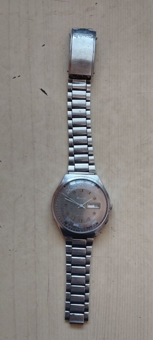 Ръчен часовник "Ракета"