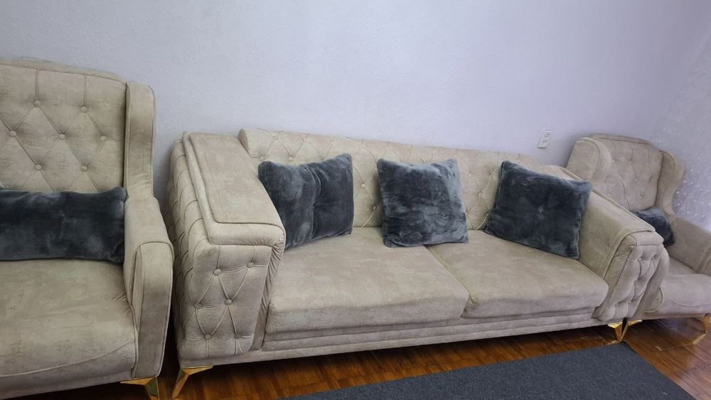 диван и два кресла