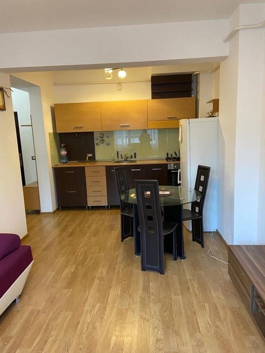 Închiriez apartament cu două camere în bloc nou mobilat si utilat