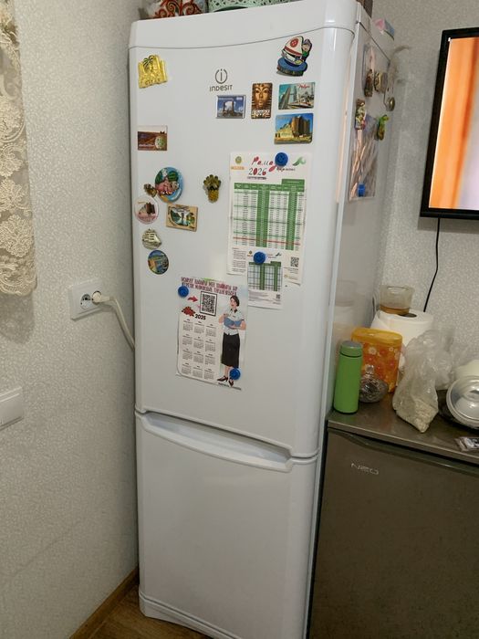 Продам холодильник