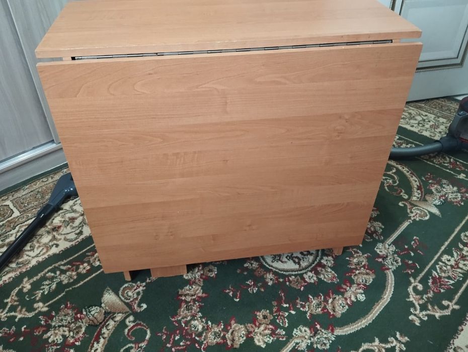 Продам стол деревянный