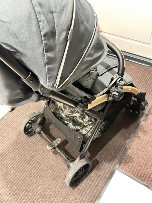 Продам коляску фирмы Chicco