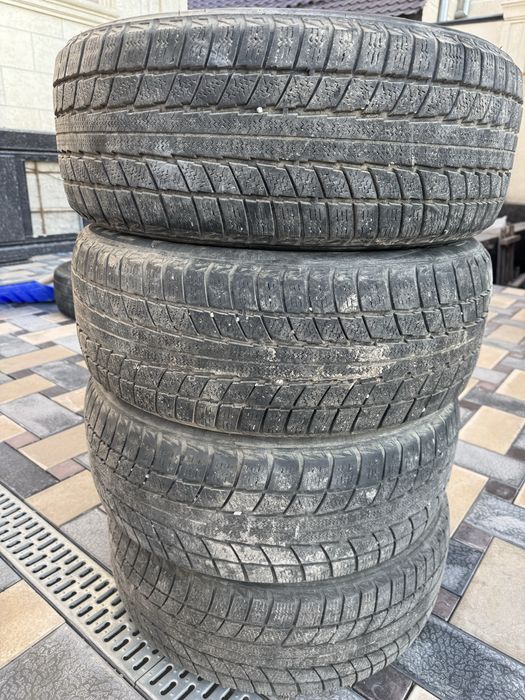 Хорошый состаяне. 215/55/17
