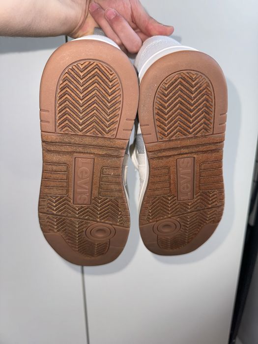 Levi’s Women’s BB-HI-DTE Sneaker Canvas High-Top