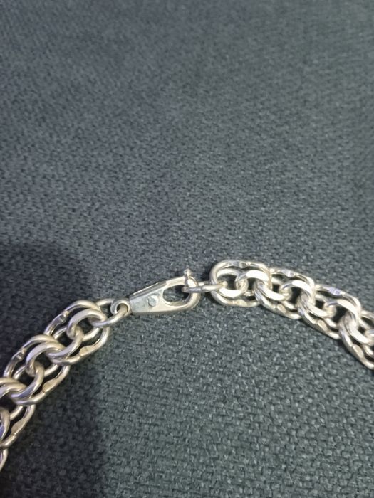 Продам   серебряную цепь.