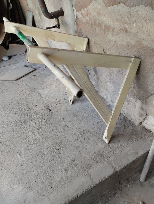 Турник из толстого металла