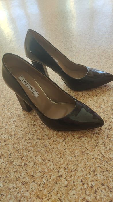 Туфли сатылады р 35