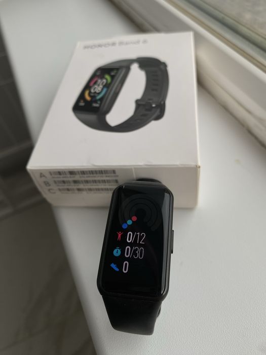 Фитнес-браслет HONOR Band 6
