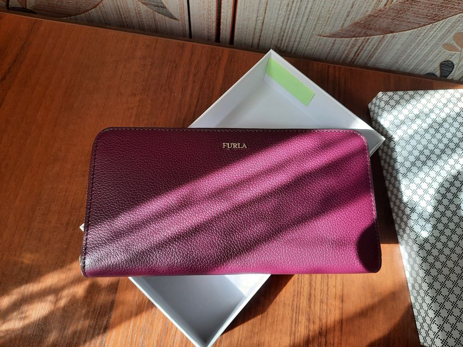 Продам кошелёк Furla в цвете purple