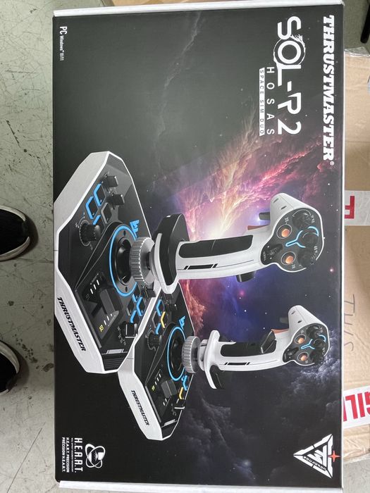 Thrustmaster за ps5 i xbox Чисто нови в перфектно състояние
