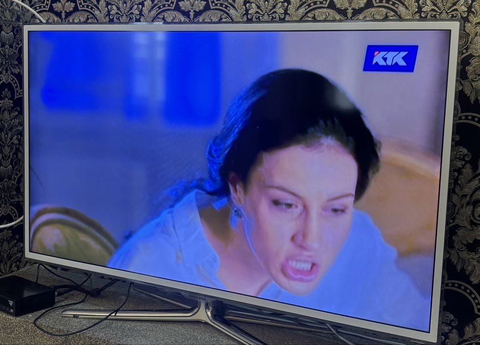 Продам телевизор самсунг