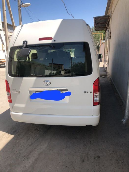 Toyota       Hiace.