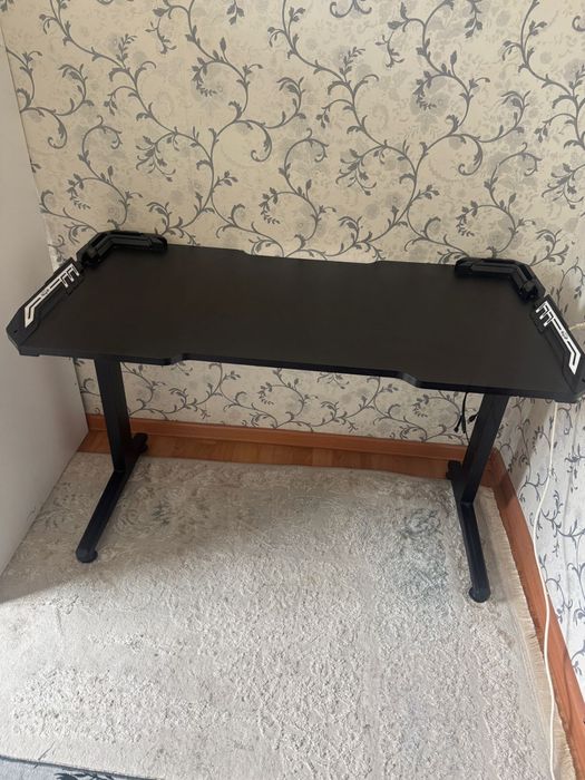 Компьютерный игровой стол