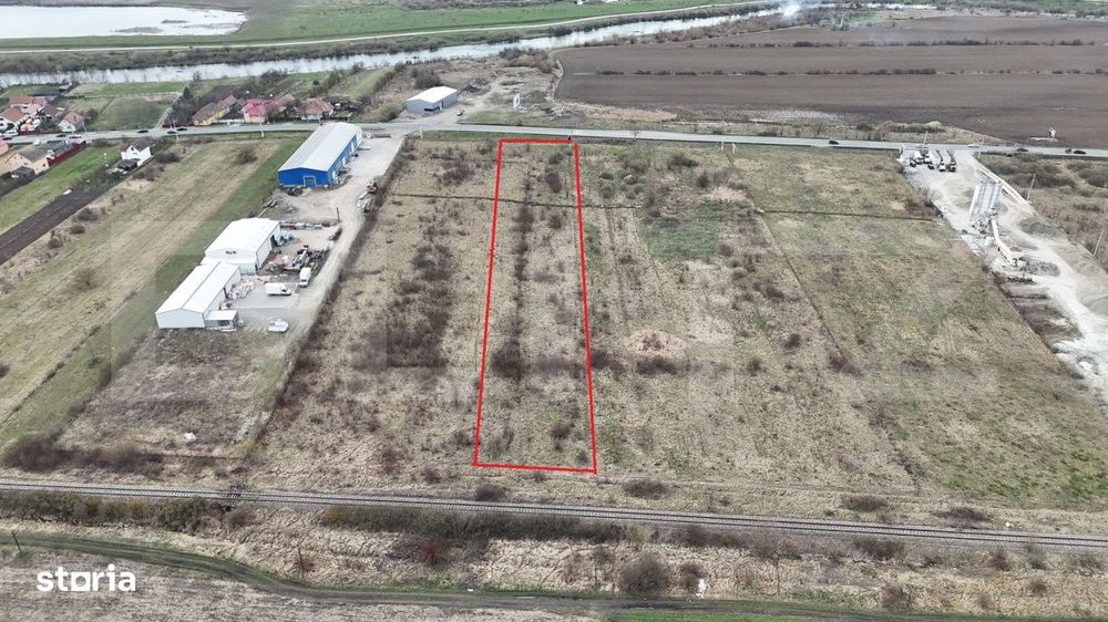 Teren intravilan 3.695mp pe DN15 la intrare in Reghin