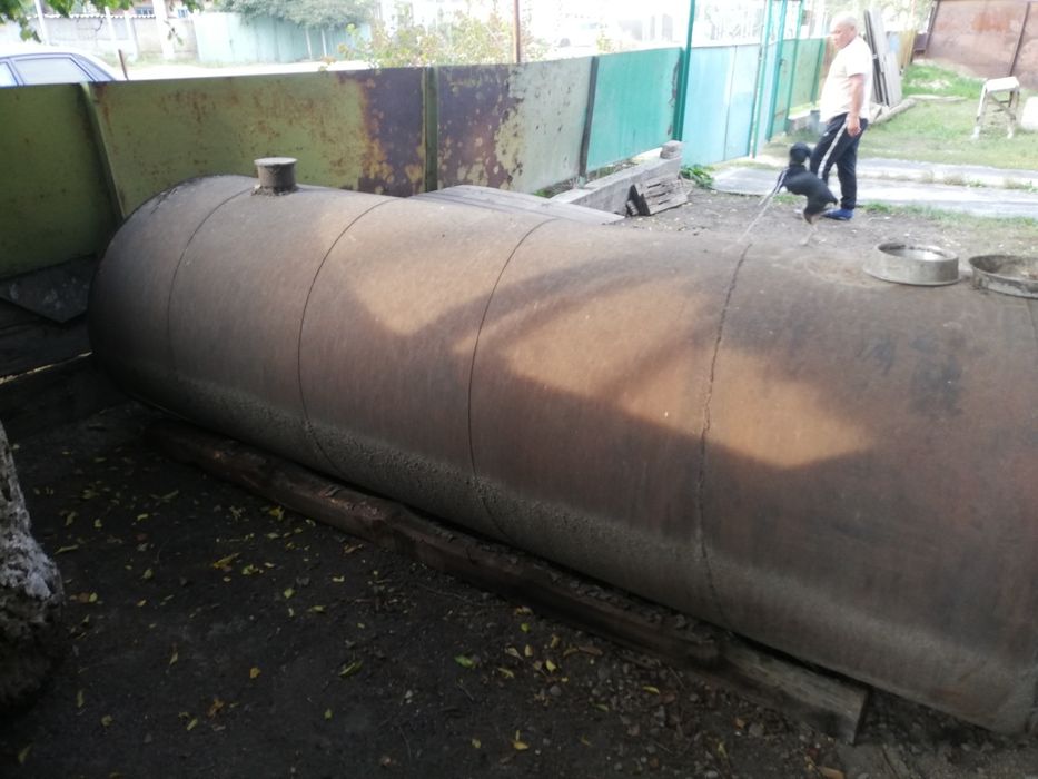 Продам 3.5 куб бочка