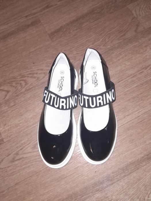 Туфли школьные  стильные