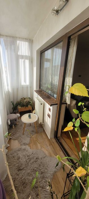 Vand apartament cu 3 camere strada Macilor nr.16 zona parcul Tineretului
