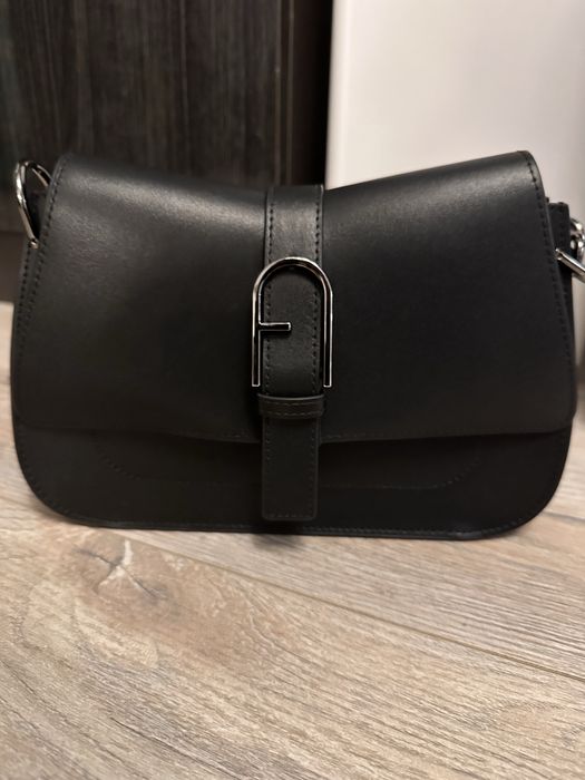 Чанта Furla Flow размер М