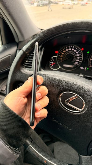 Продам Iphone 7 plus 32gb