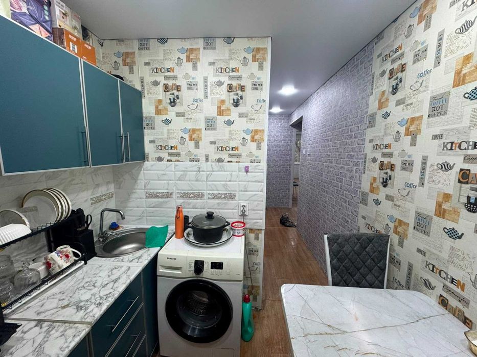 Продам 2 ку Ломоносова 17\3 2 этаж