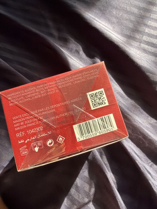 Vand parfum Baccarat original (bon fiscal)