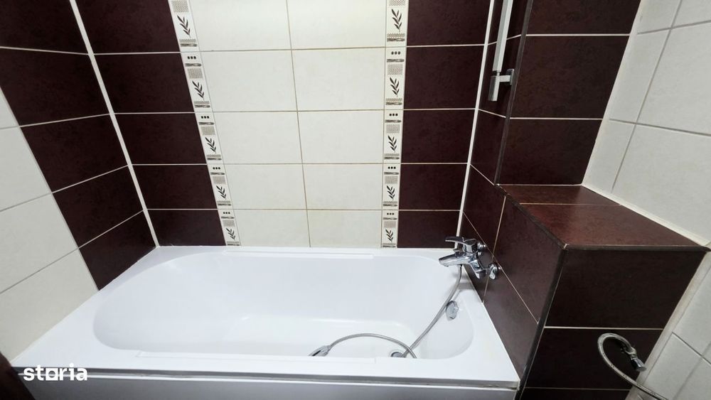 Inchiriere 3 camere cu centrala proprie Bulevardul Unirii - Fantani