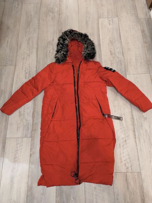 Зимно дамско аке