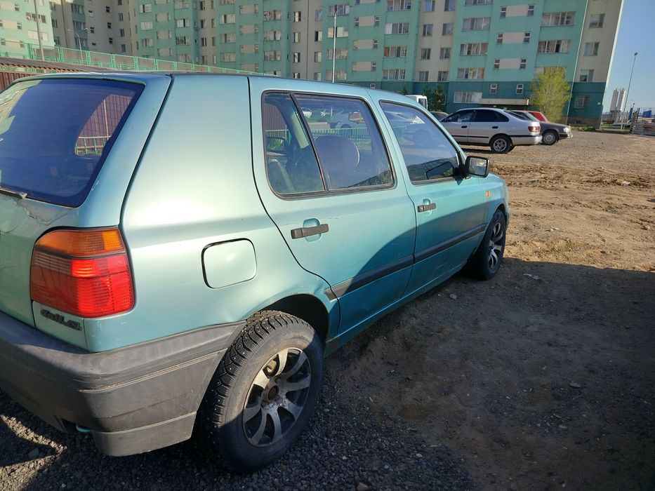 Продам машину голф 3 .