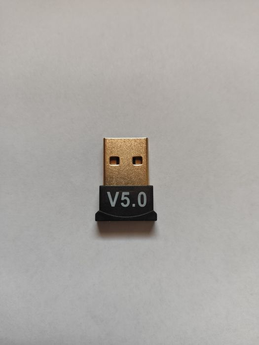 Мини блутут USB Bluetooth V. 5.0 адаптер.