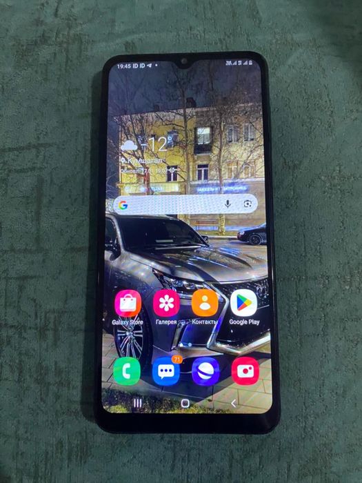 Самсунг а 12 срочна продам