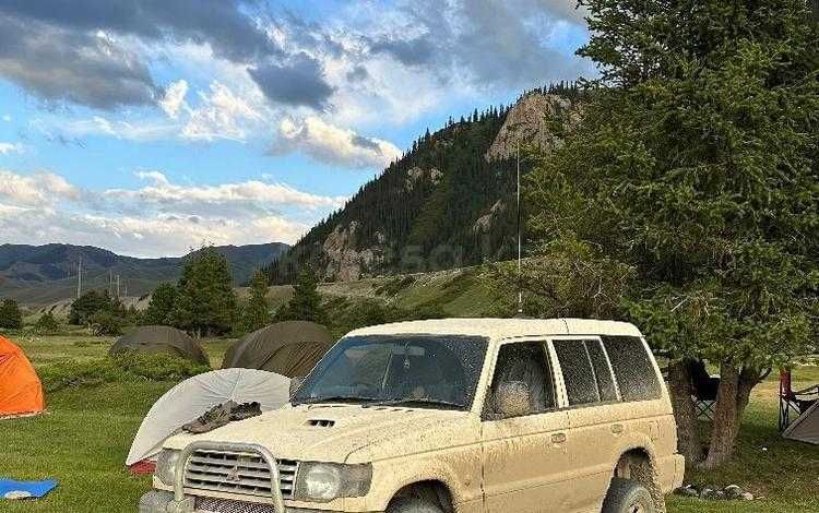 Mitsubishi Pajero 1998 г.