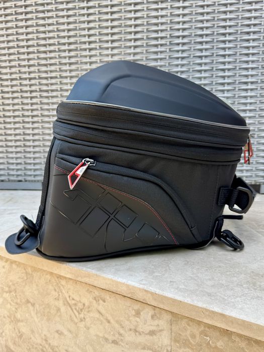 Givi ST607+ Seat Bag – NOUĂ – 22/26L – Extensibilă – Universală