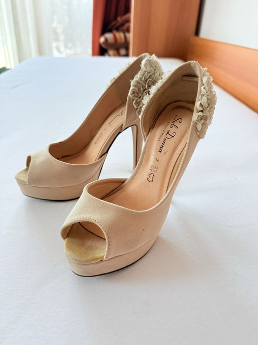 Pantofi cu toc eleganti