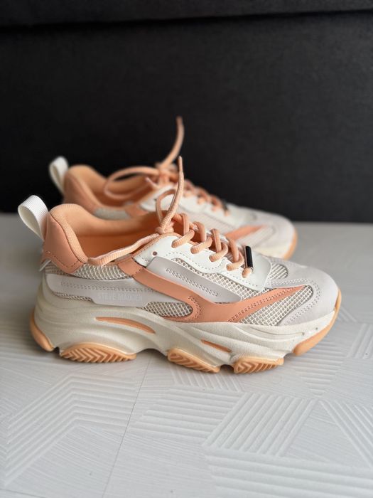 Сникърси Steve Madden