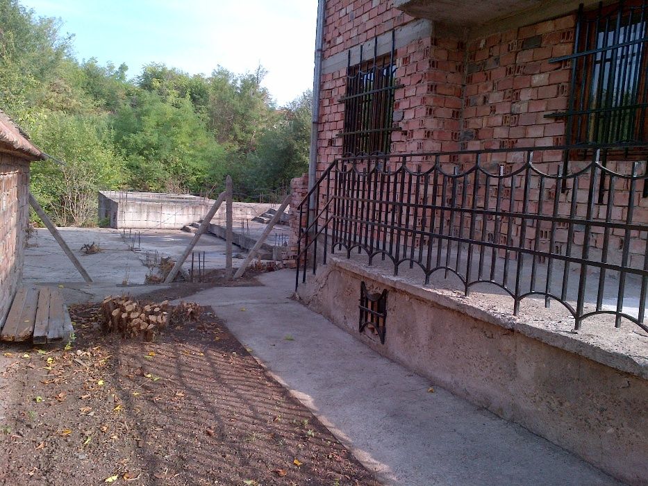 Продава се Къща в с. Ленково, Област Плевен - 700 кв.м за 115 €/кв.м - Снимка #8