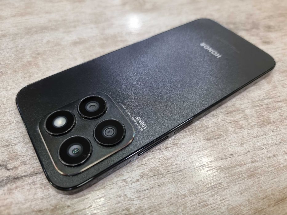 Телефон Honor x8b