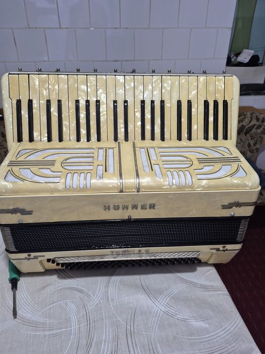 Acordeon hohner 120