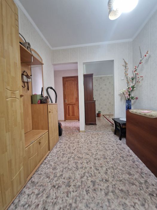 Продам 3 кв 71 квм рн Шанхай