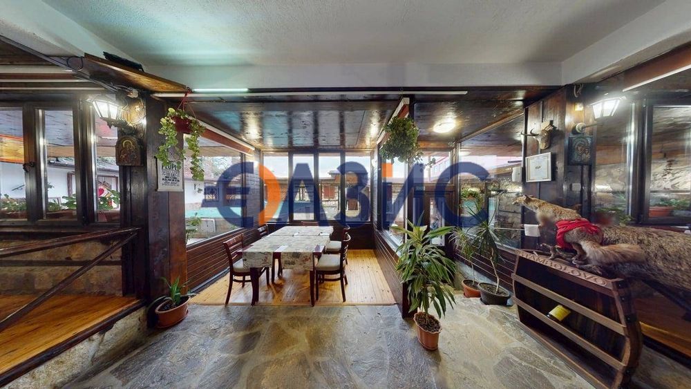 Продава се Хотел в с. Кошарица, Област Бургас - 744 кв.м за 514 €/кв.м - Снимка #12
